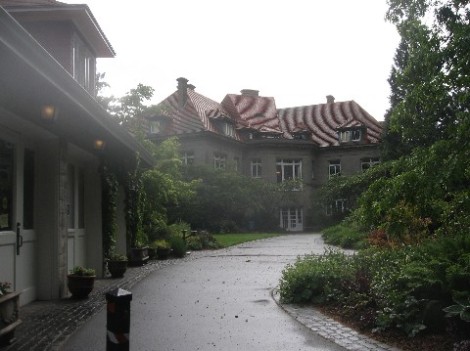 The Pittock Mansion on a misty moisty day.