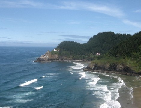 Heceta Head Lighthouse and keepers' quarters, from a viewpoint on Hwy. 101.